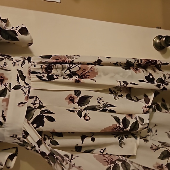 J for JUSTICE ... ROMPER WITH LONG BACK AND SIDES..1X...FLOWERED - Picture 1 of 16